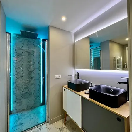 La Marina De Aiguadolc * 锡切斯