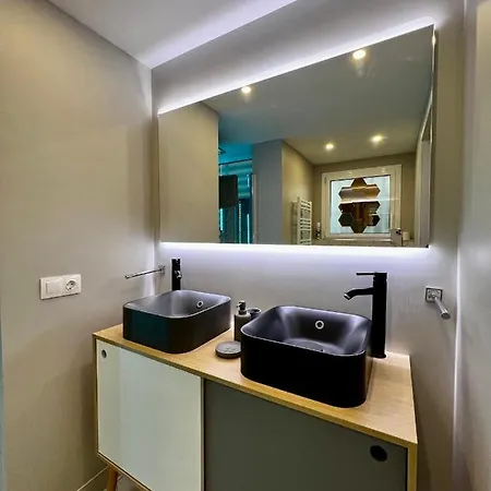 La Marina De Aiguadolc * 锡切斯