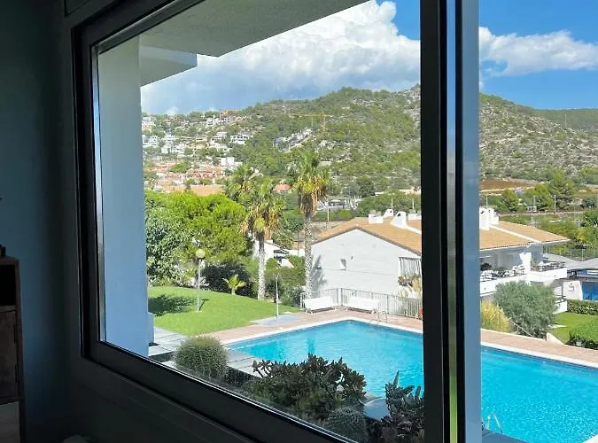 La Marina De Aiguadolc סיטגס