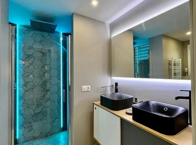 La Marina De Aiguadolc * 锡切斯