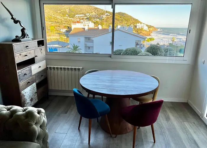 La Marina De Aiguadolc 锡切斯