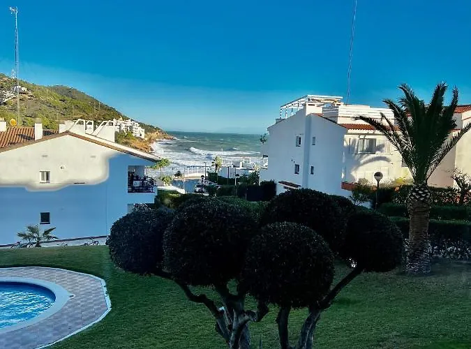 La Marina De Aiguadolc * 锡切斯